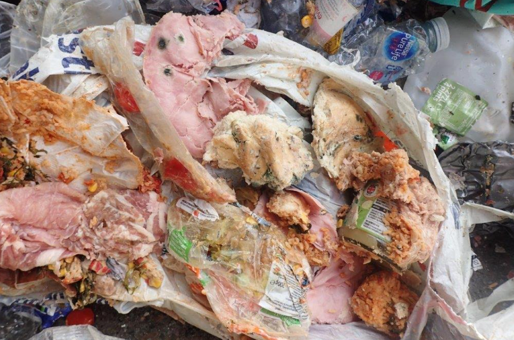 Recycling load contaminated by food